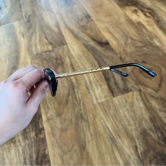 Versace oval sunglasses - Picture 5 of 8